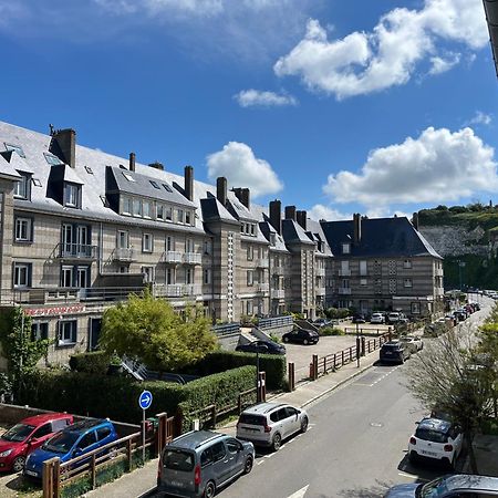 Appartement Meuble En Plein Coeur De St Valery En Caux Сен-Валери-ан-Ко Екстериор снимка